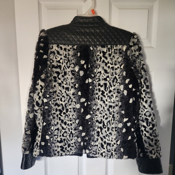 Faux fur jacket - Picture 4 of 6